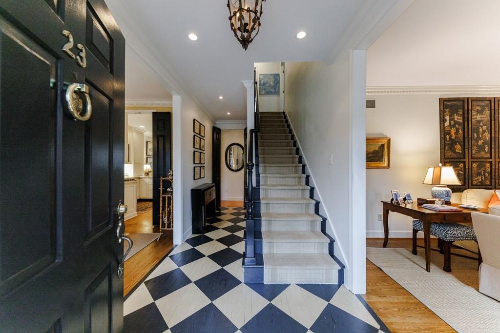23 Pointe Terrace SE