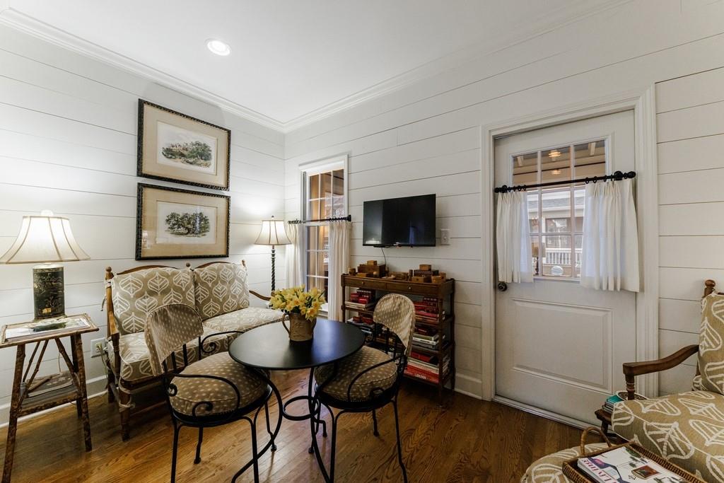 23 Pointe Terrace SE