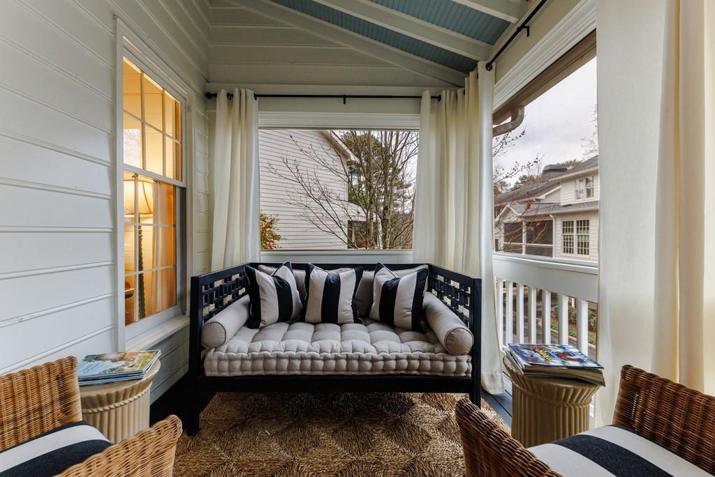 23 Pointe Terrace SE