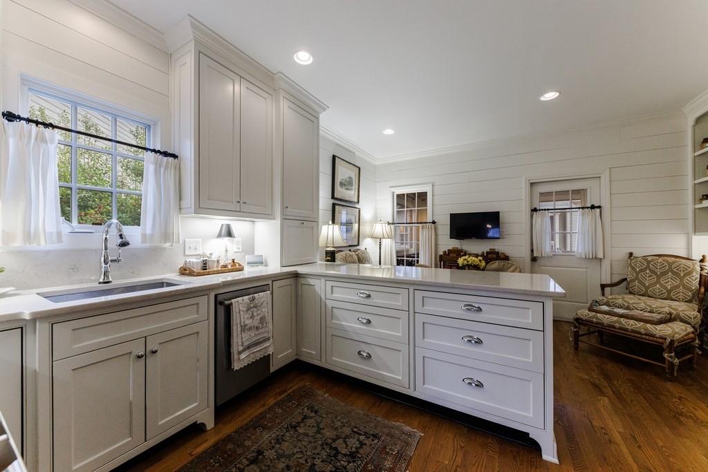 23 Pointe Terrace SE