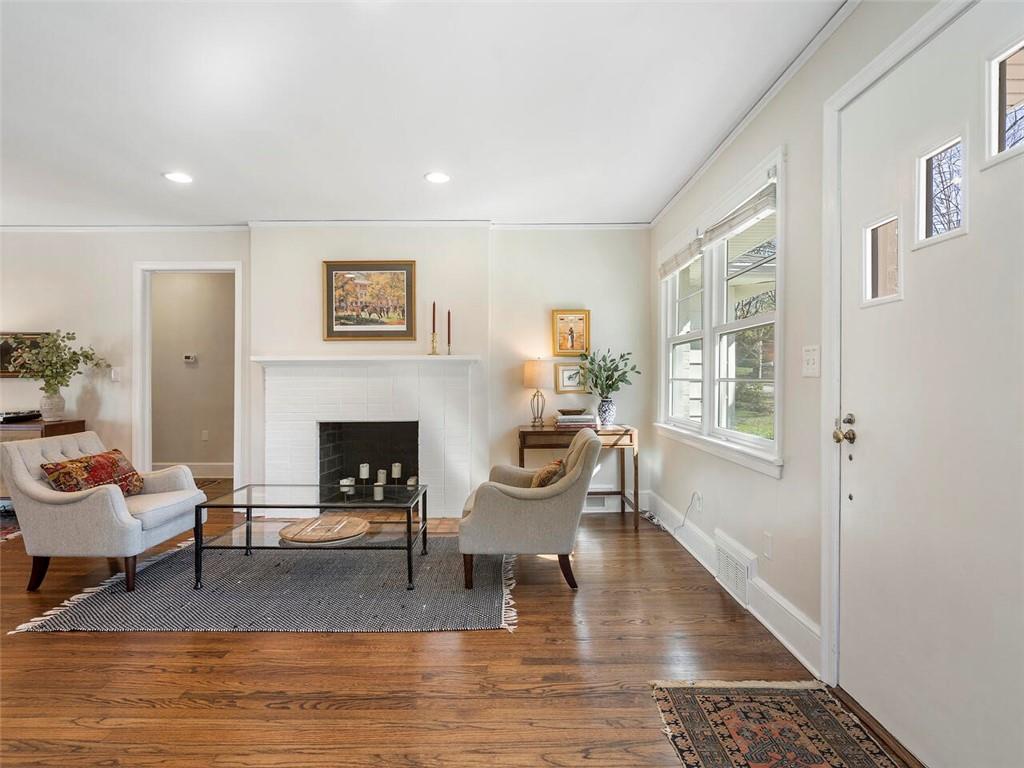 15 Dartmouth Avenue