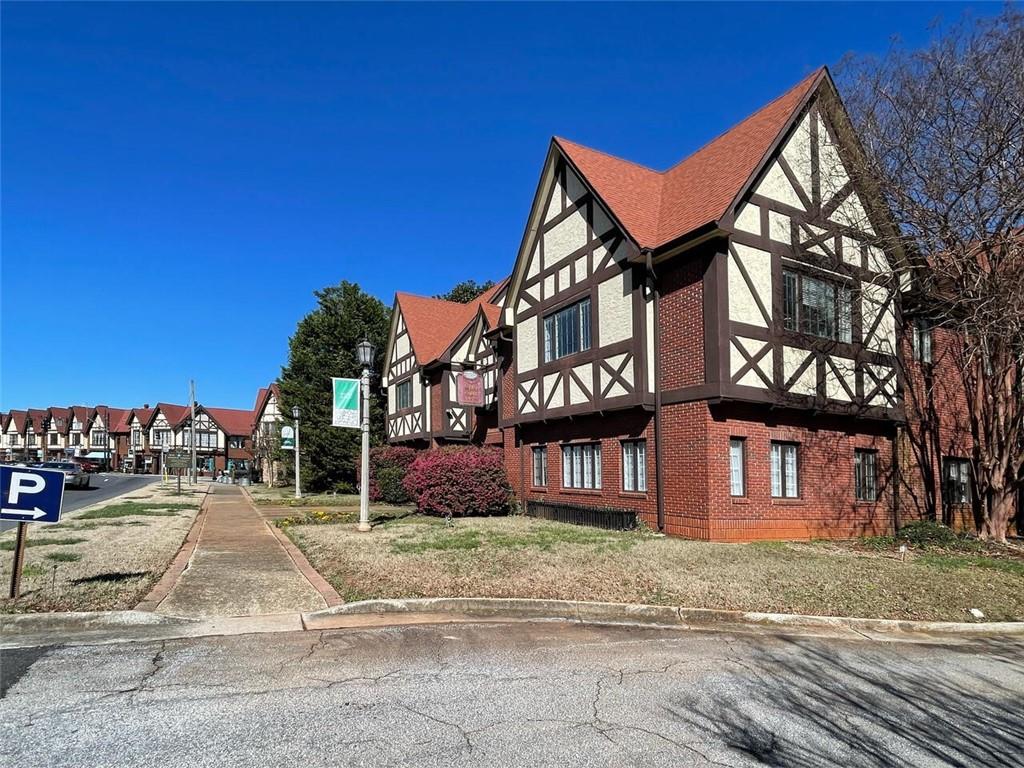 15 Dartmouth Avenue