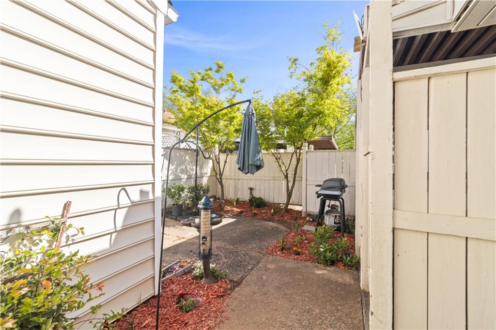 611 Serramonte Drive