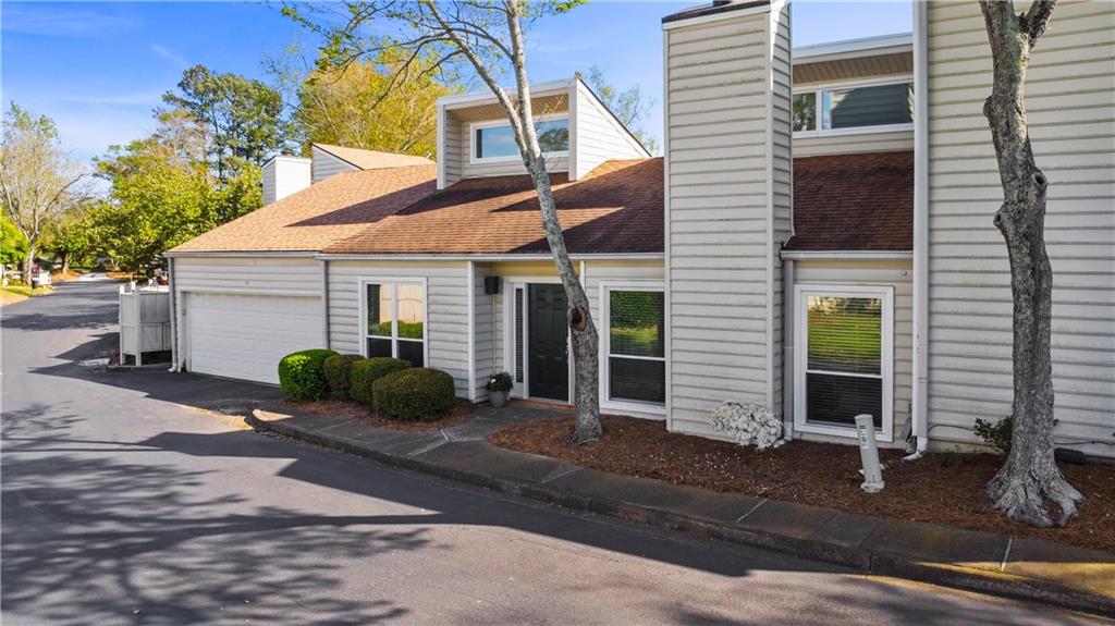 611 Serramonte Drive