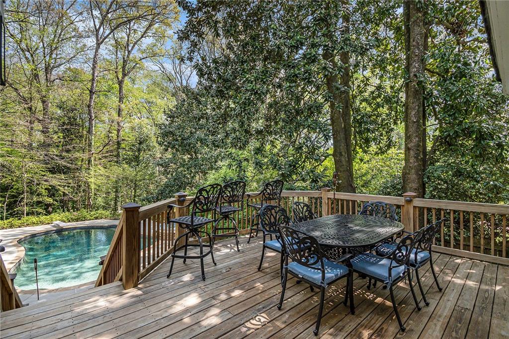 3391 Pinestream Road NW