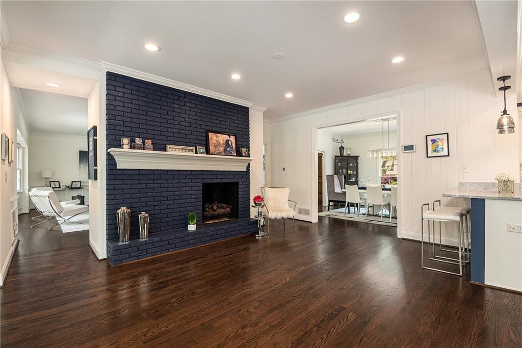 3391 Pinestream Road NW