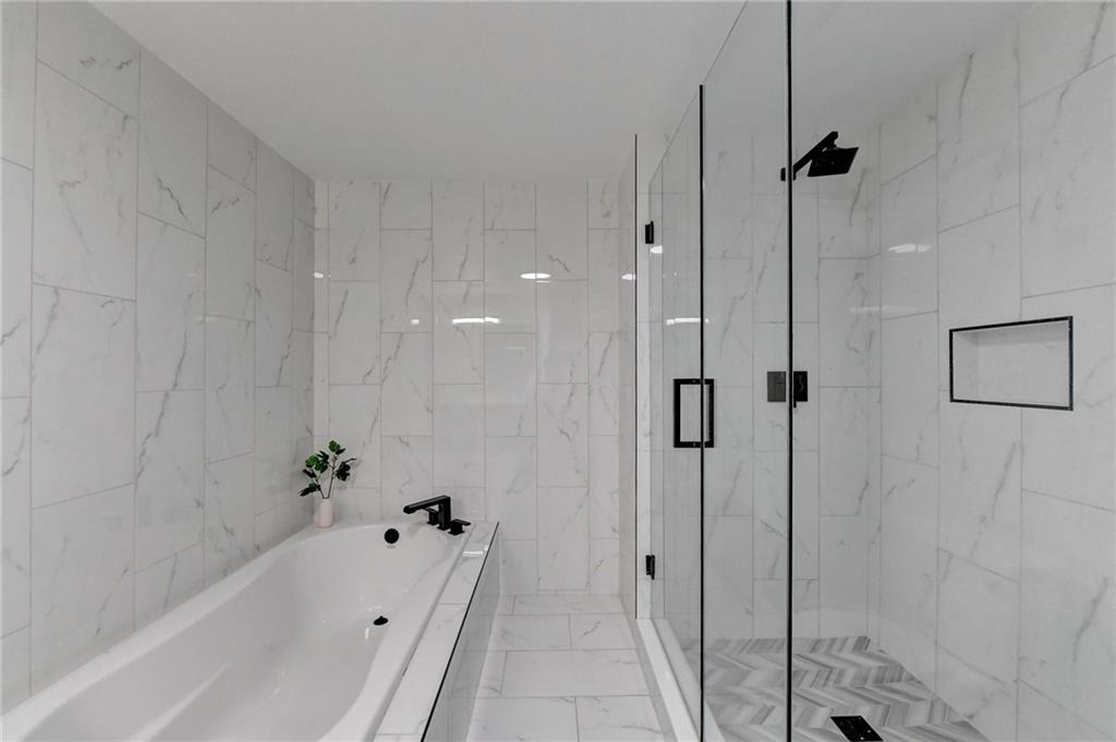 3180 Mathieson Drive NE Unit 809