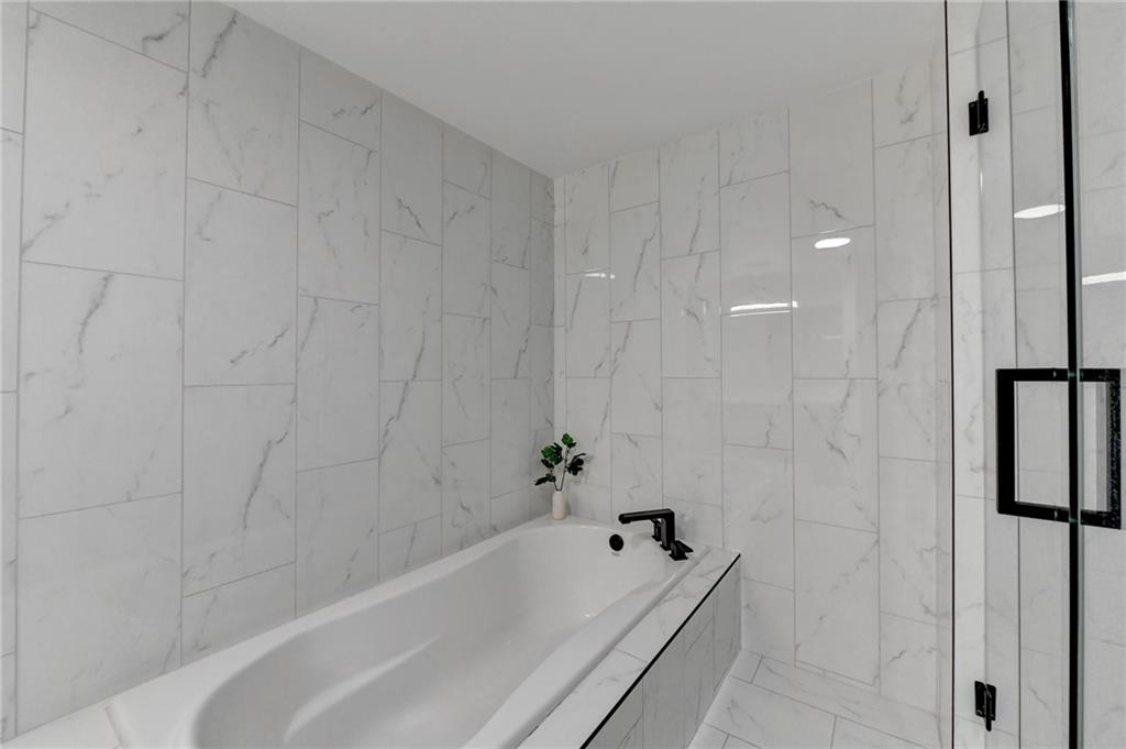 3180 Mathieson Drive NE Unit 809