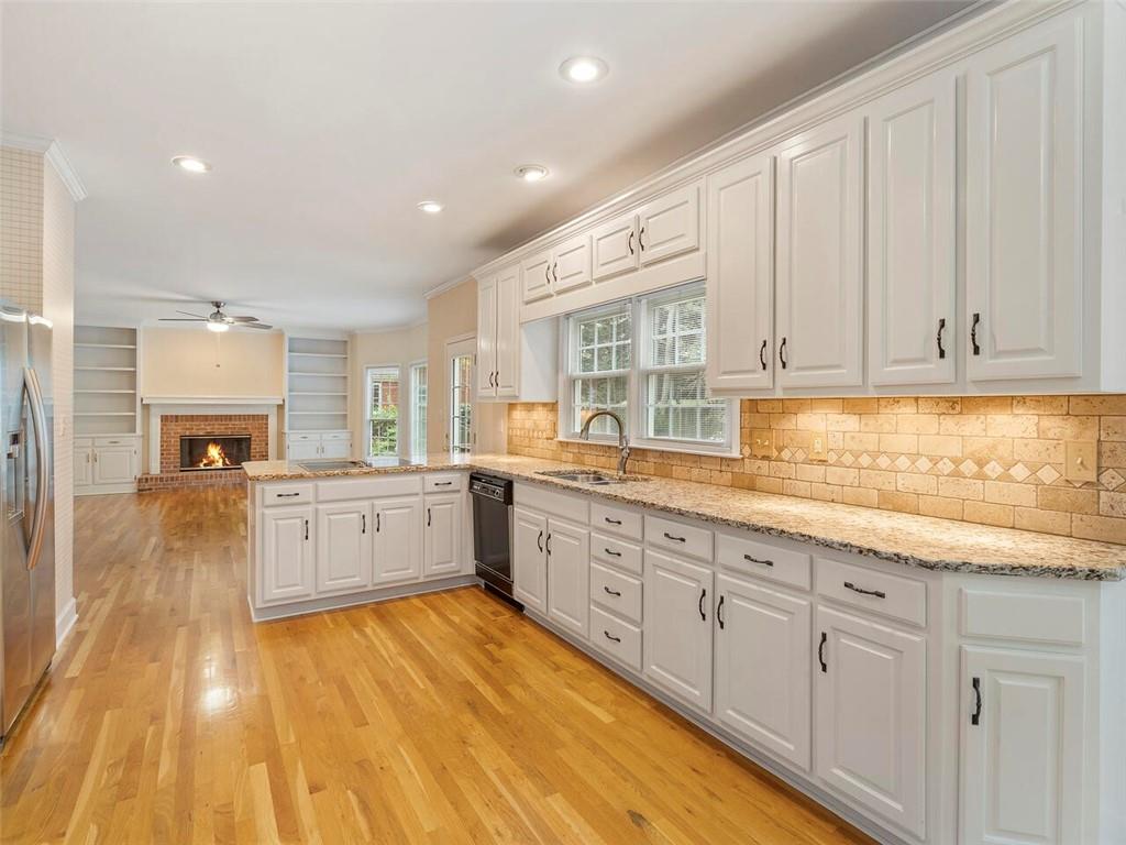 4554 WENDEN Lane