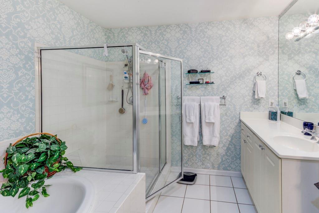 211 Colonial Homes Drive NW Unit 1301