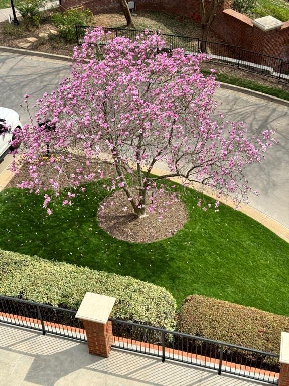 211 Colonial Homes Drive NW Unit 2408