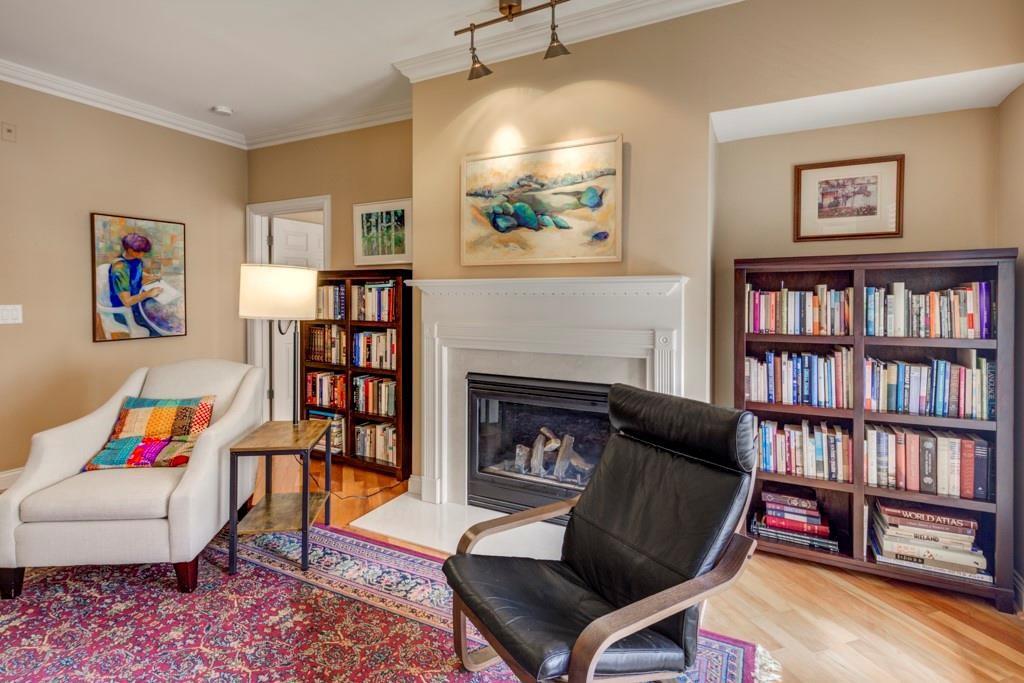 211 Colonial Homes Drive NW Unit 2408