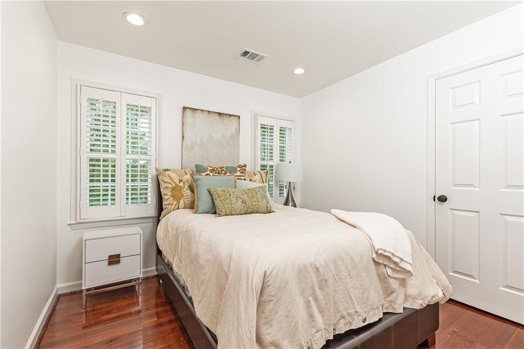 535 Dogleg Court
