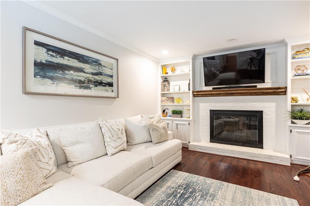 535 Dogleg Court