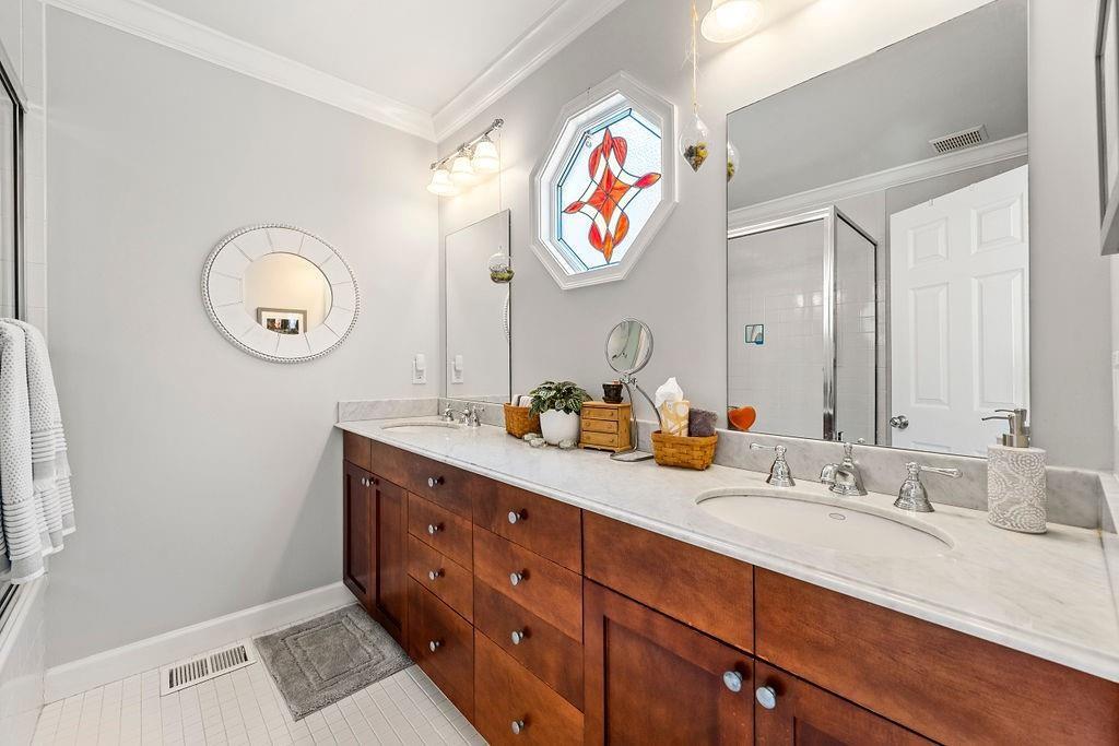 371 10th Street NE Unit 2B