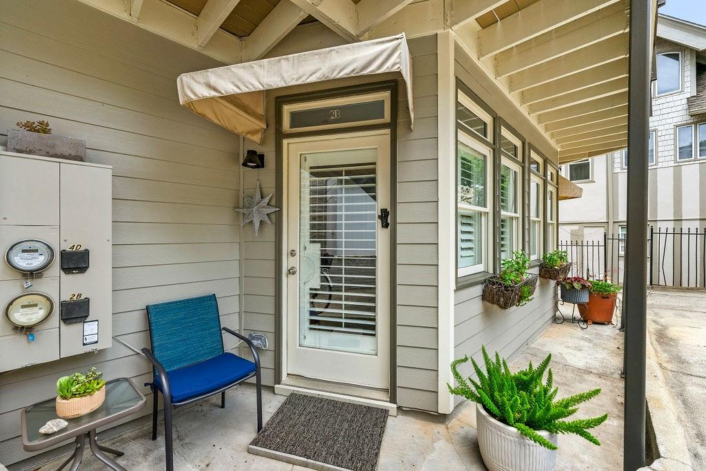 371 10th Street NE Unit 2B