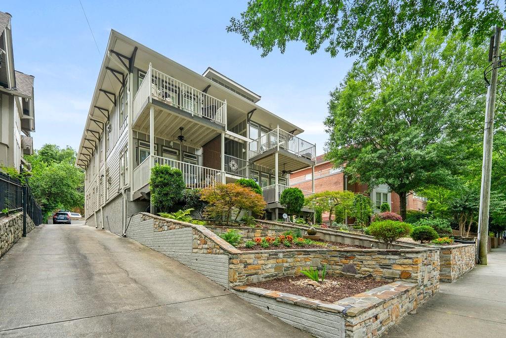 371 10th Street NE Unit 2B