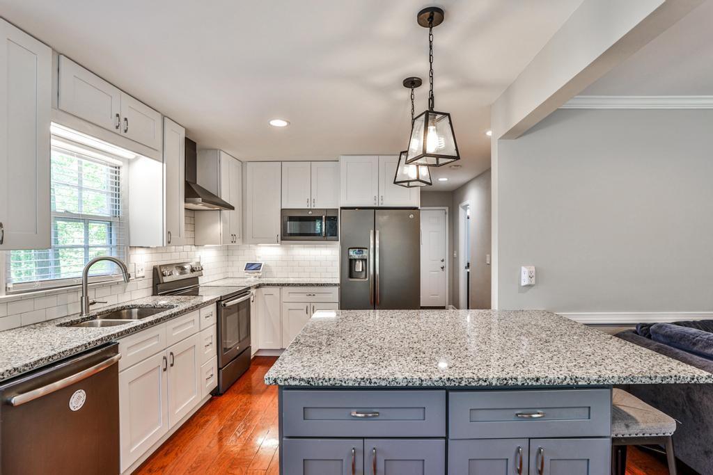 3309 Hillside Drive