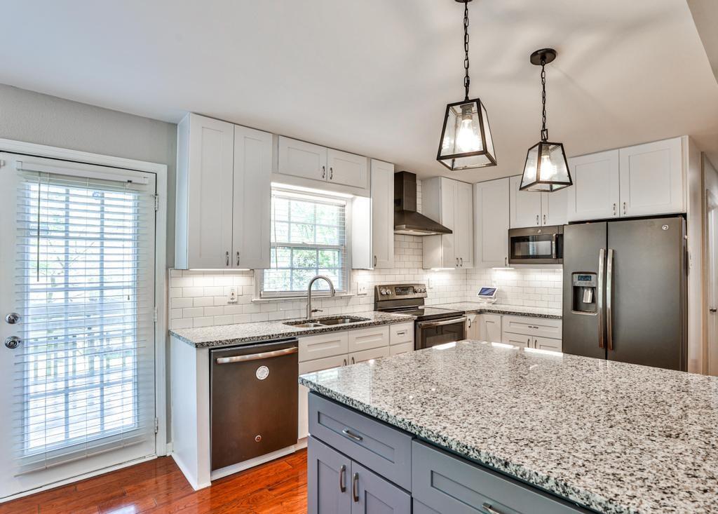 3309 Hillside Drive