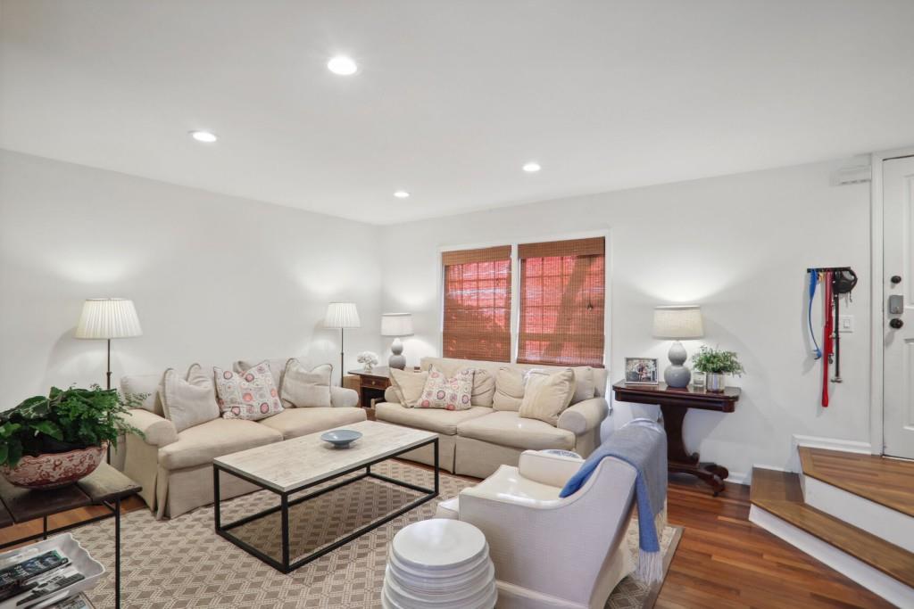 114 Maison Place NW