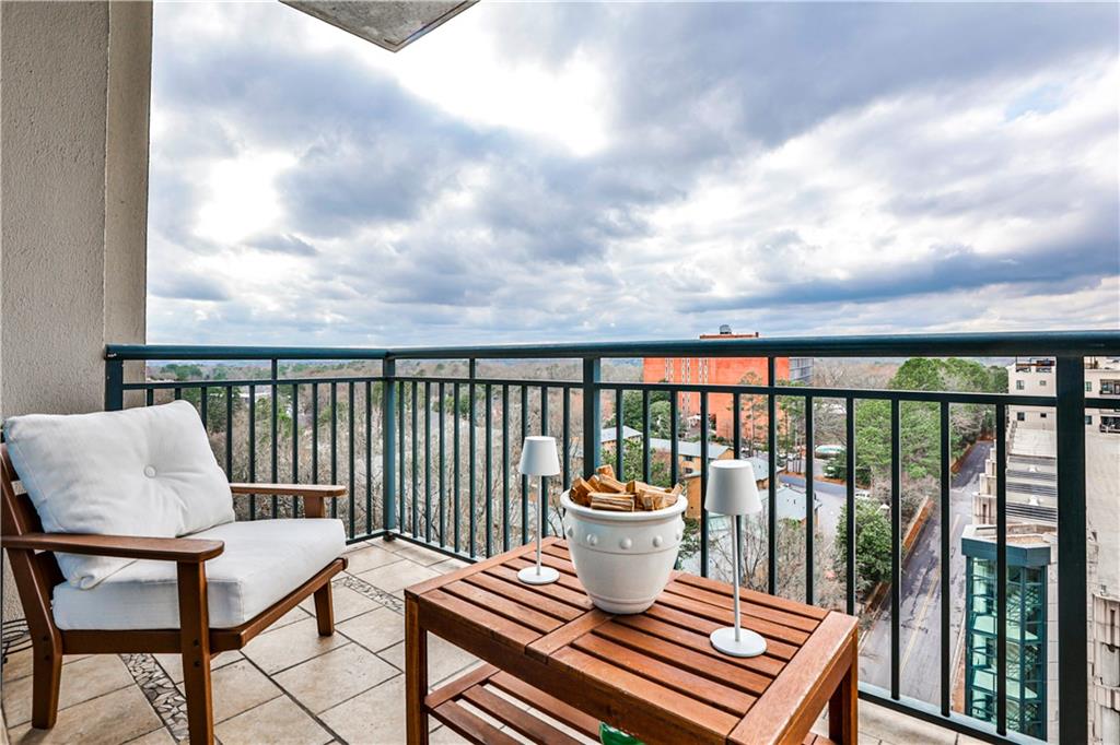 3040 Peachtree Road NW Unit 811