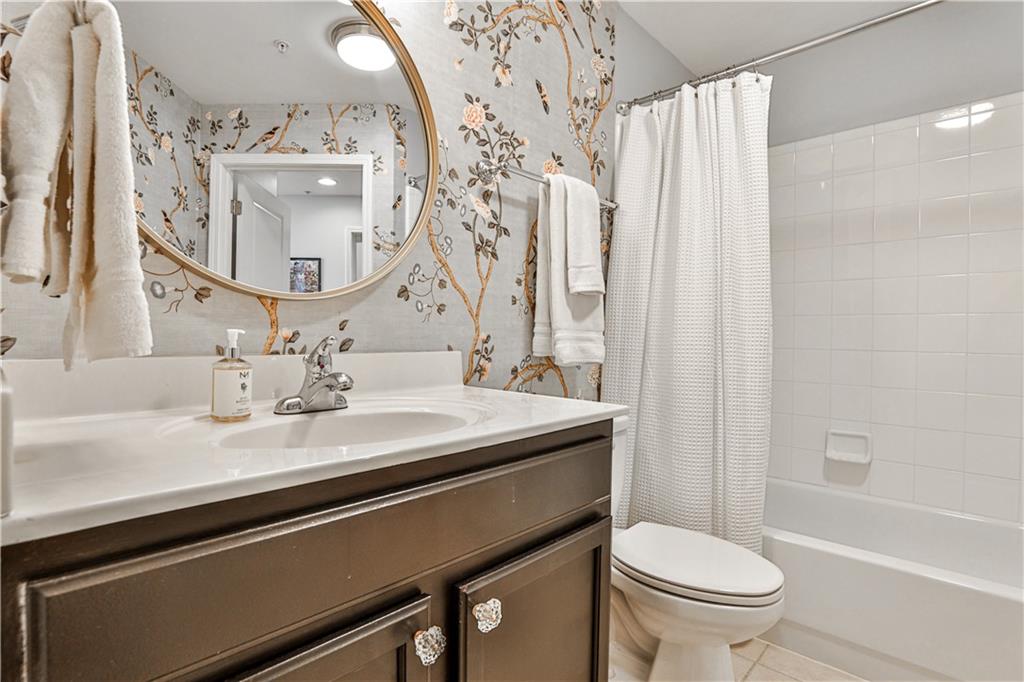 3040 Peachtree Road NW Unit 811