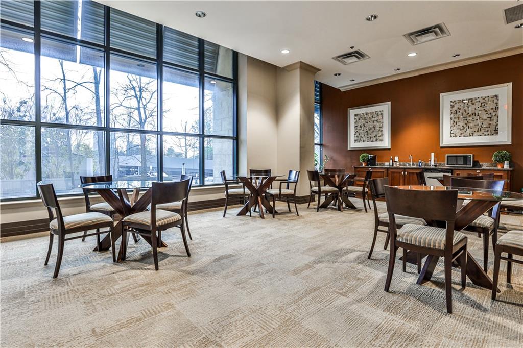 3040 Peachtree Road NW Unit 811