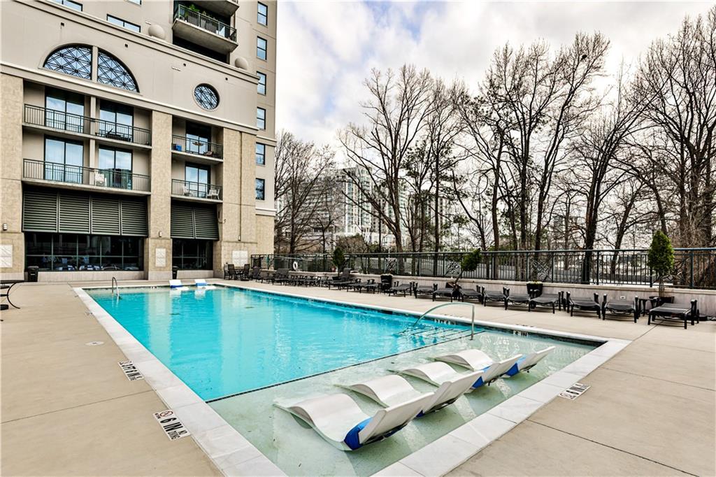 3040 Peachtree Road NW Unit 811