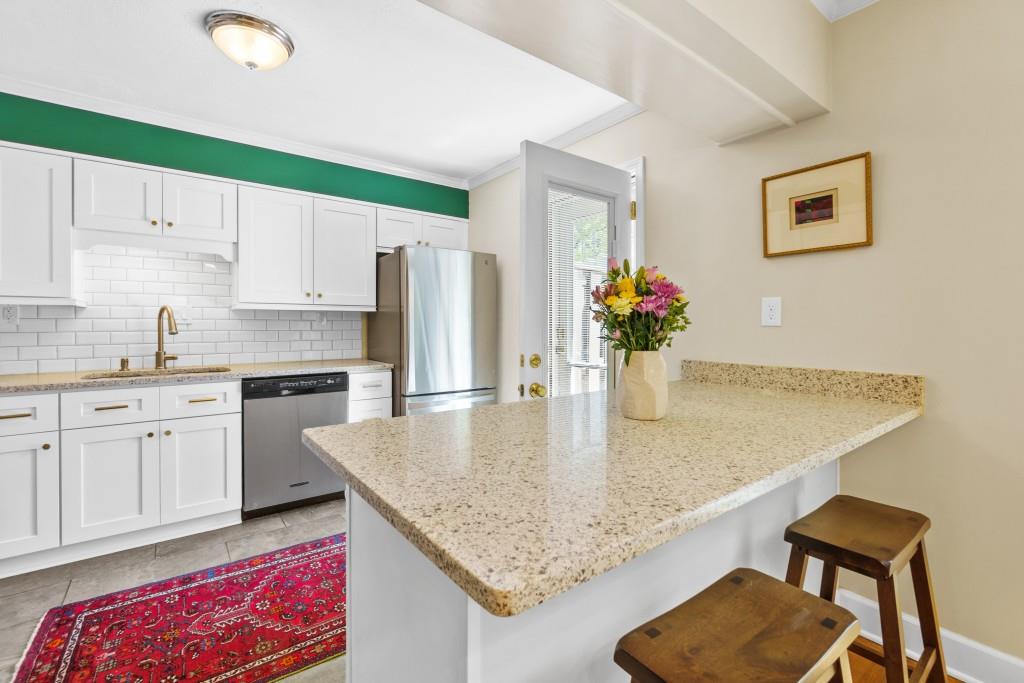 10 Spring Green Place NW