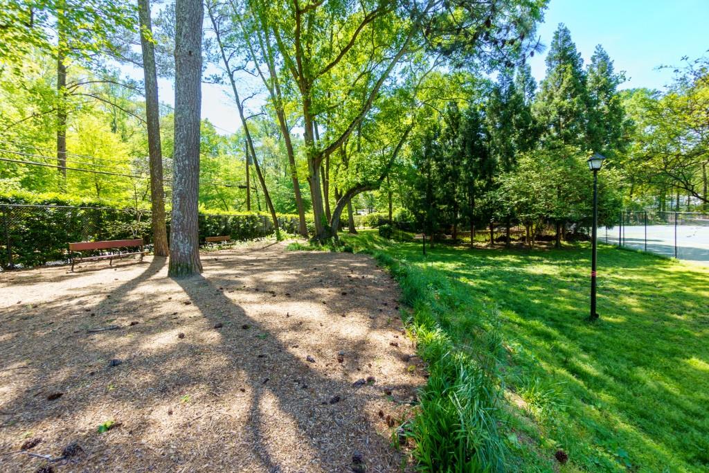 10 Spring Green Place NW