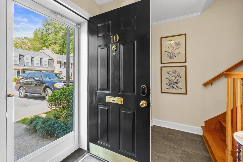 10 Spring Green Place NW