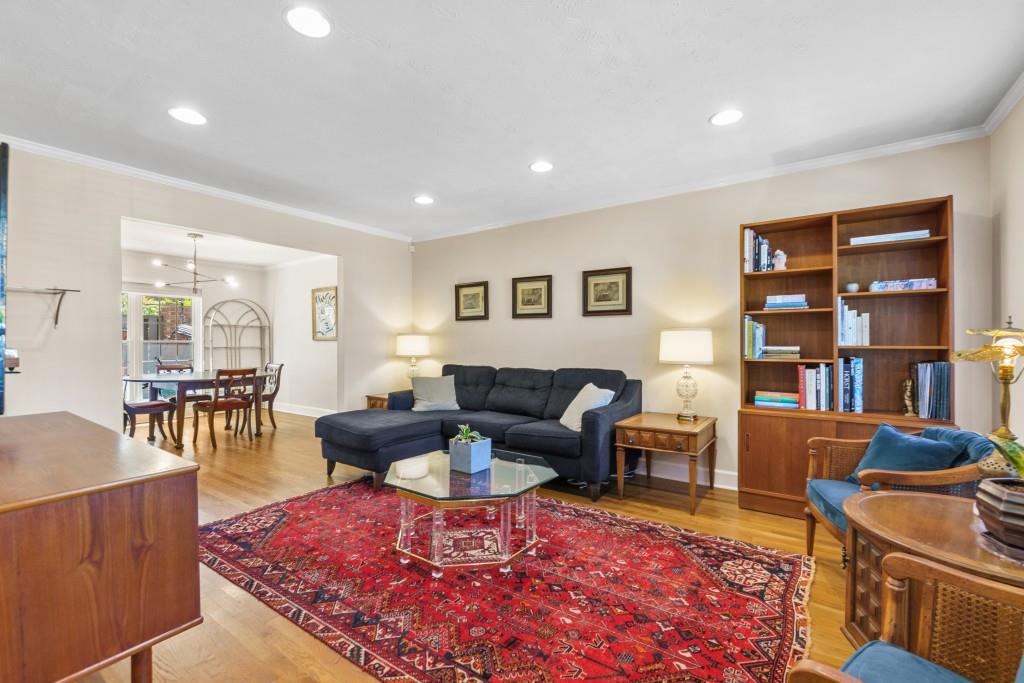 10 Spring Green Place NW