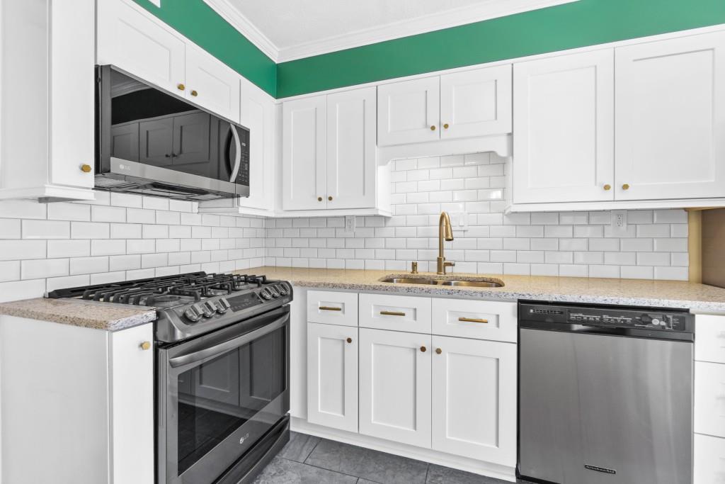 10 Spring Green Place NW