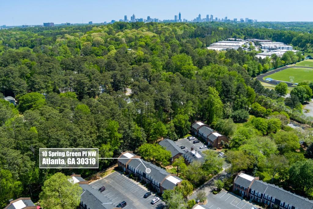 10 Spring Green Place NW