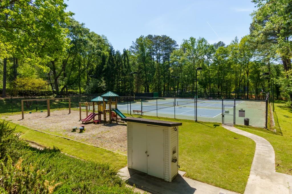 10 Spring Green Place NW