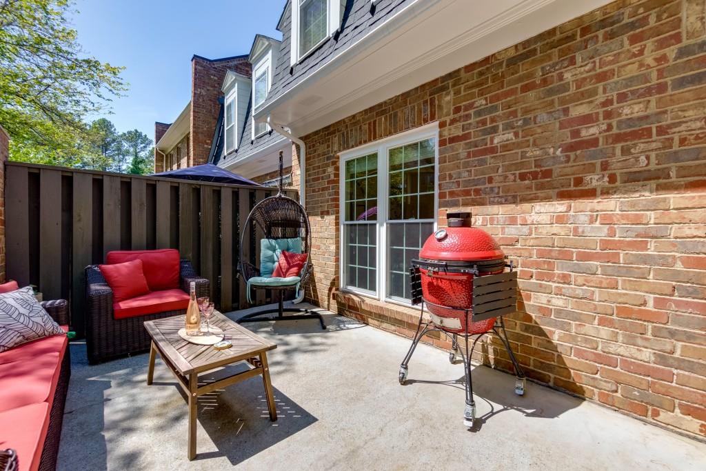 10 Spring Green Place NW