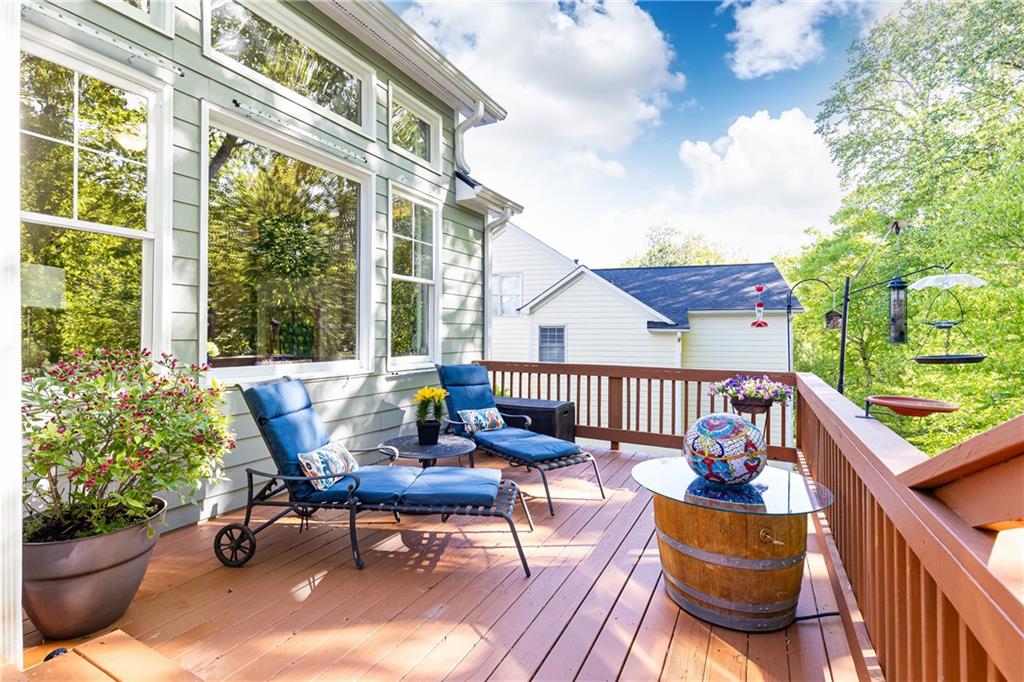 120 Woodbury Lane