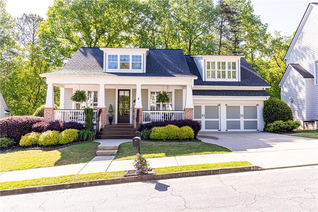 120 Woodbury Lane
