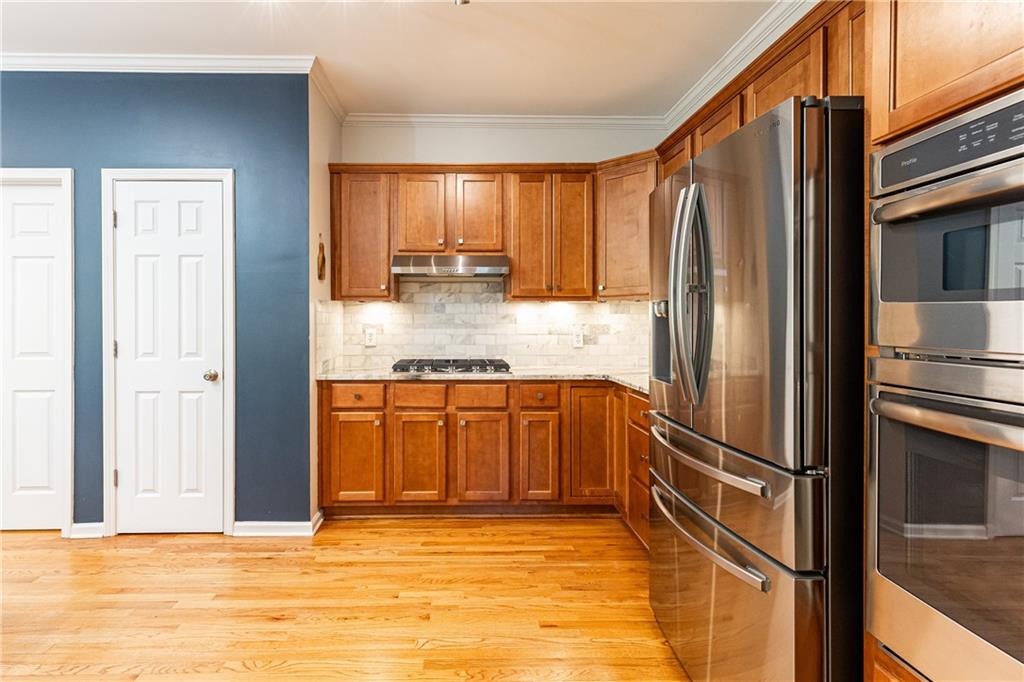 120 Woodbury Lane