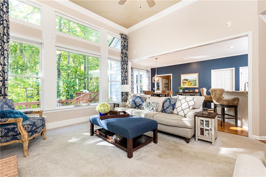 120 Woodbury Lane