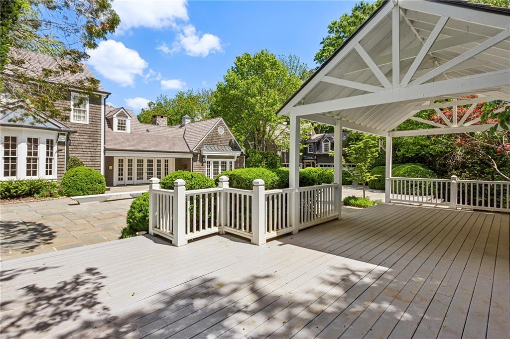 216 Mount Paran Road