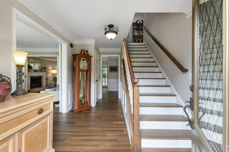 2576 Hollycreek Drive