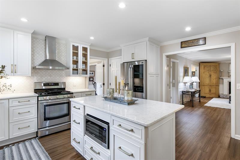 2576 Hollycreek Drive