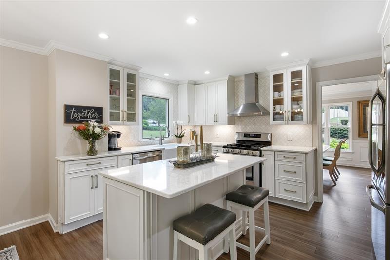 2576 Hollycreek Drive