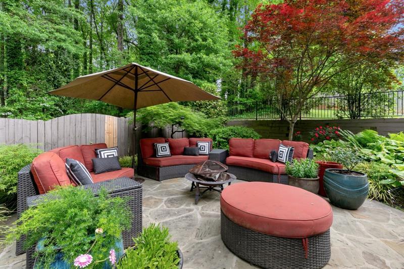 2576 Hollycreek Drive