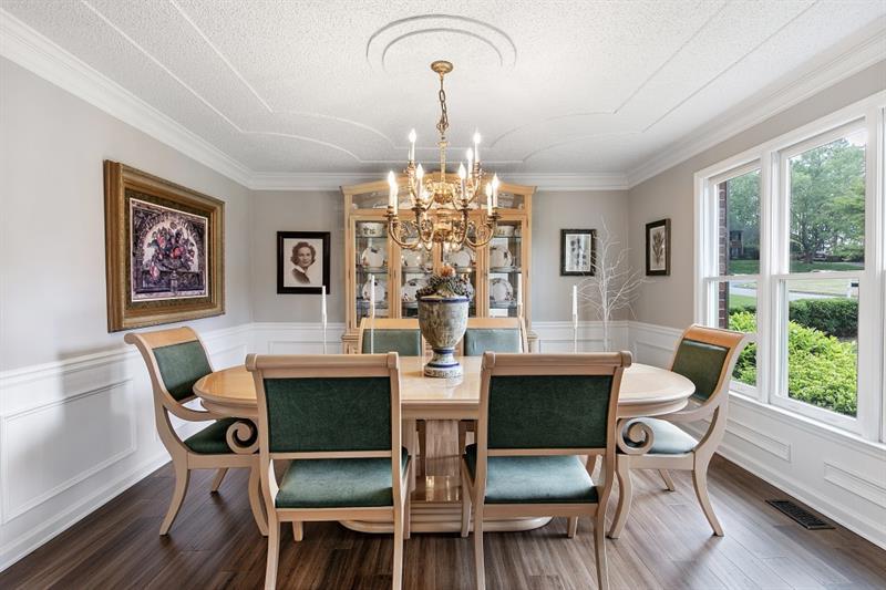2576 Hollycreek Drive