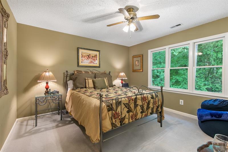 2576 Hollycreek Drive