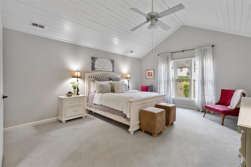 2576 Hollycreek Drive