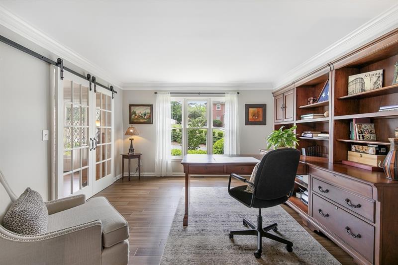 2576 Hollycreek Drive