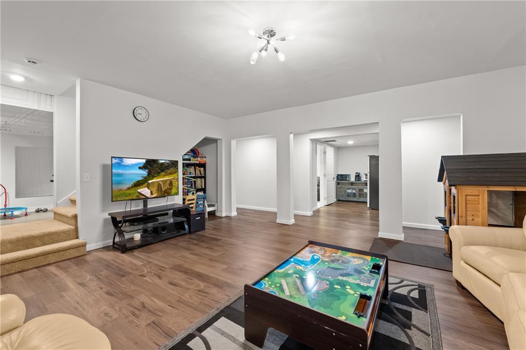 1356 Annapolis Way